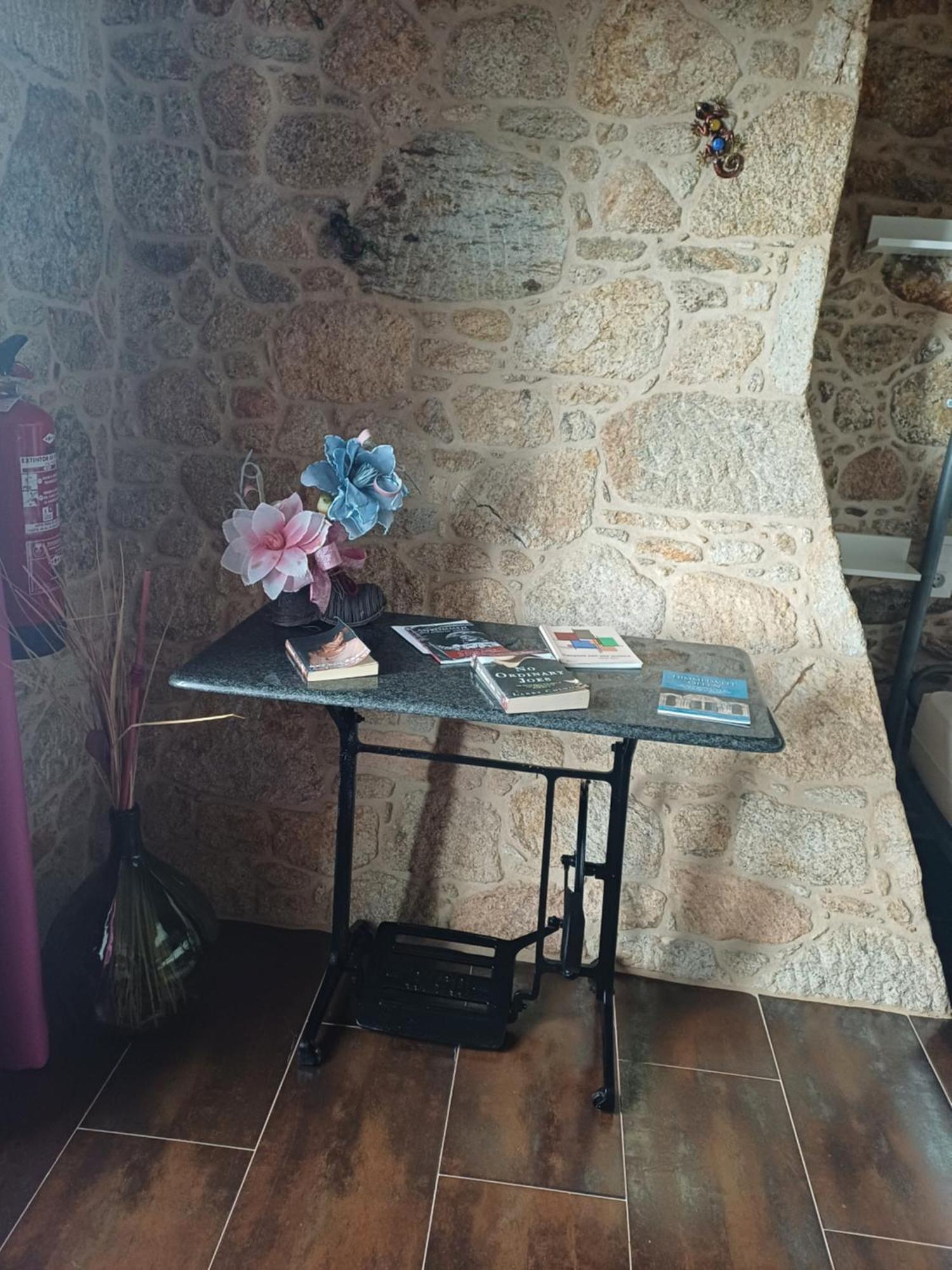 O Cabanel Albergue-Bar Villastose Εξωτερικό φωτογραφία