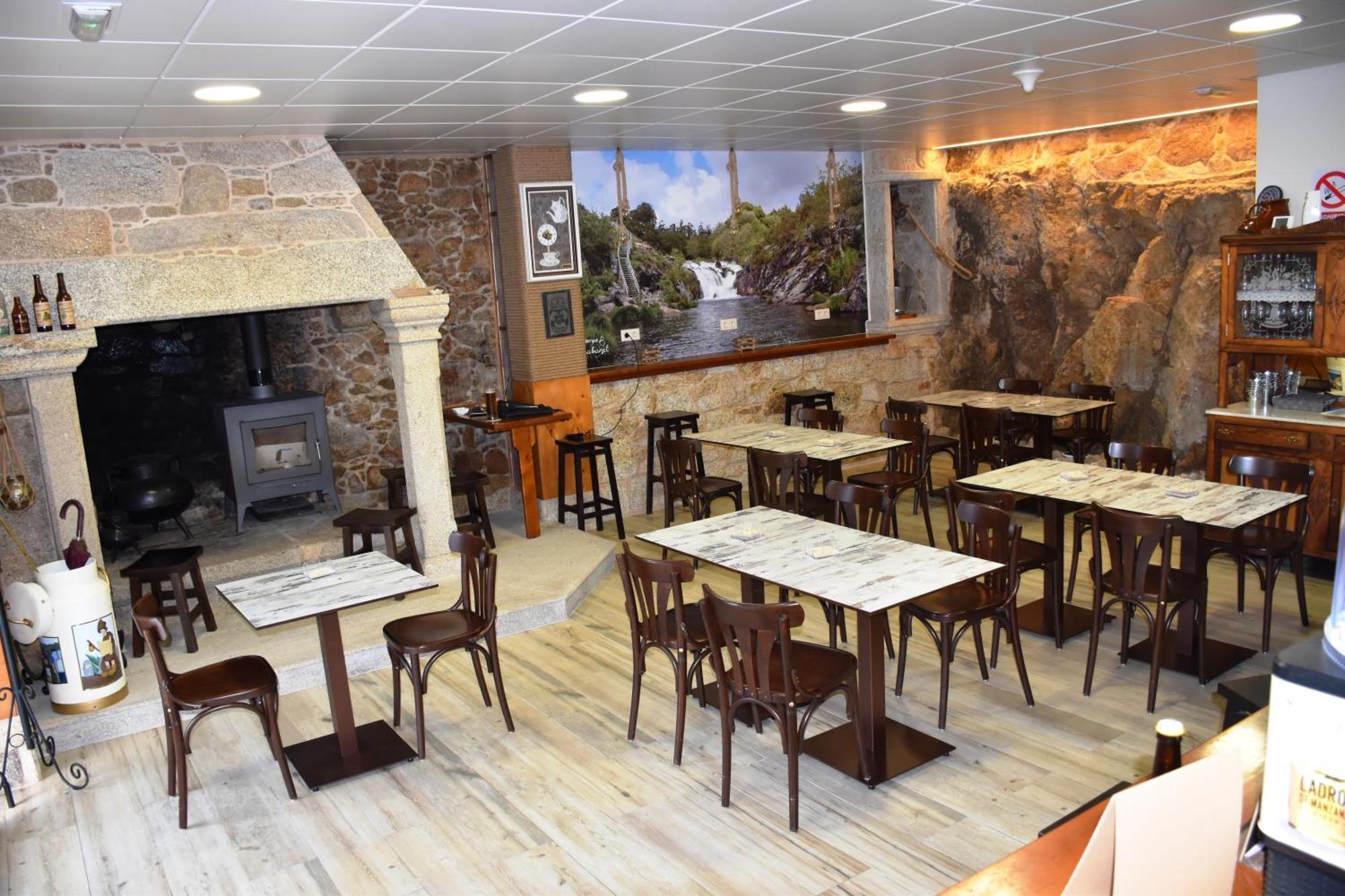 O Cabanel Albergue-Bar Villastose Εξωτερικό φωτογραφία